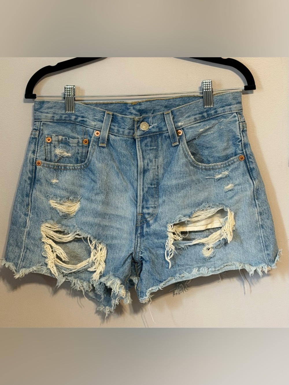 Levi’s 501 High Rise Distressed Denim Cutoff Shorts Light Wash 28